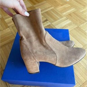Barely worn Stuart Weitzman suede nude booties in size 6.5